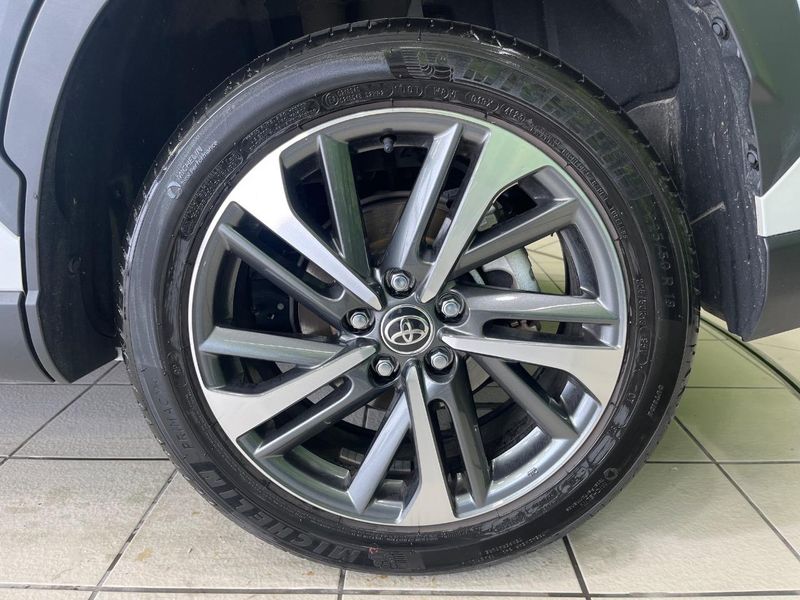 2024 Toyota Corolla Cross 6AA-ZVG16 (UW-6a79436506d2e)[17]