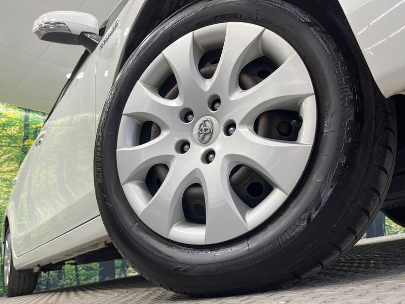 2014 Toyota Prius α DAA-ZVW41W (UW-6a79436cba742)[15]