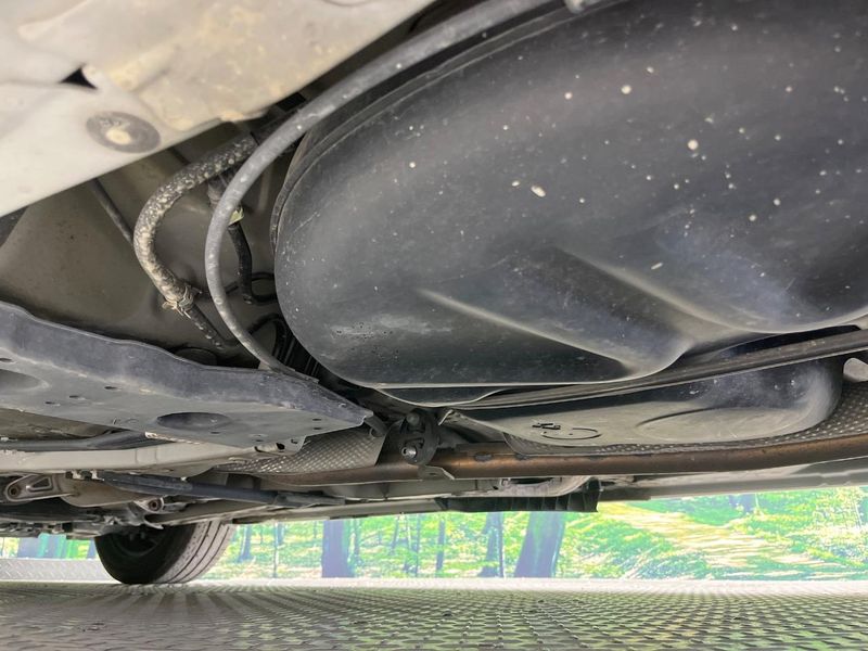 2014 Toyota Prius α DAA-ZVW41W (UW-6a79436cba742)[8]