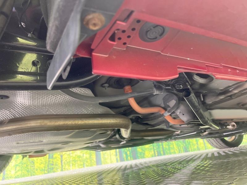 2019 Toyota Prius PHV DLA-ZVW52 (UW-6a79437bd4d41)[28]