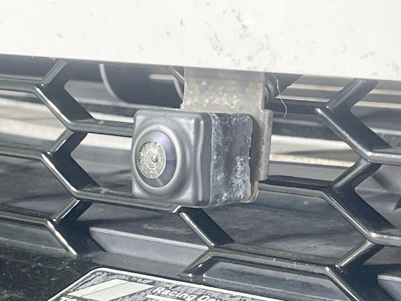 2019 Toyota Prius PHV DLA-ZVW52 (UW-6a79437bd4d41)[5]