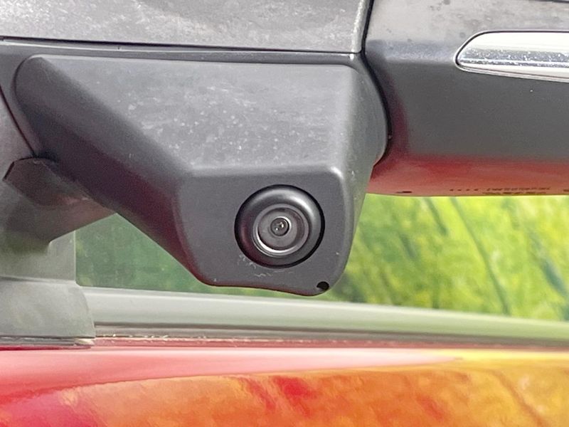 2019 Toyota Prius PHV DLA-ZVW52 (UW-6a79437bd4d41)[16]