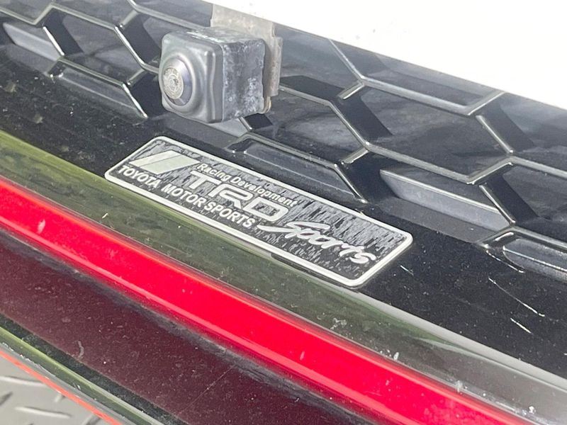2019 Toyota Prius PHV DLA-ZVW52 (UW-6a79437bd4d41)[6]