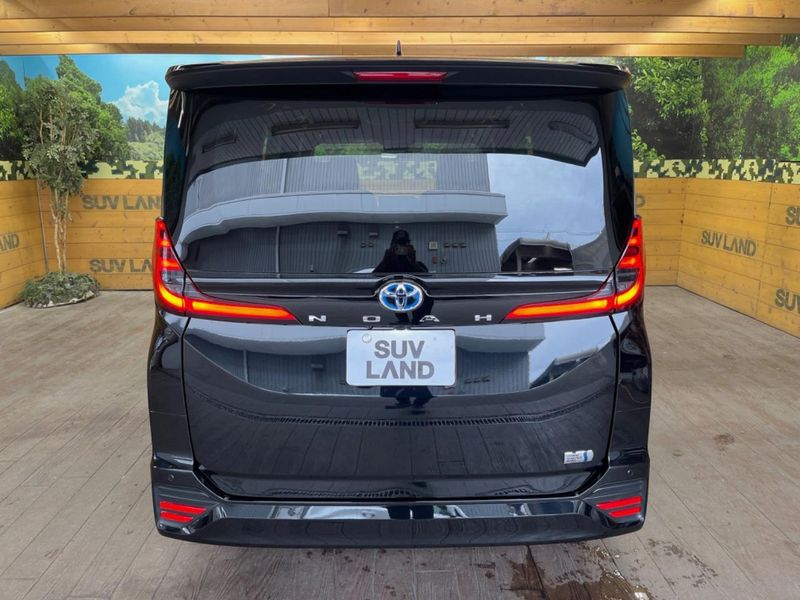 2024 Toyota Noah 6AA-ZWR90W (UW-6a794395ba6bc)[23]