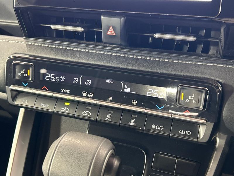 2024 Toyota Noah 6AA-ZWR90W (UW-6a79439630034)[25]