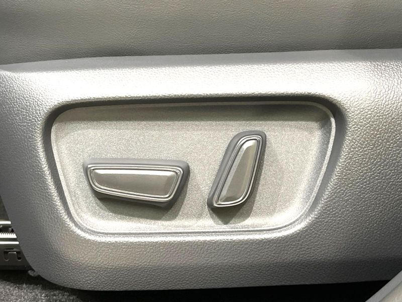 2026 Toyota RAV4 6AA-AXAN64 (UW-6a7a9149a9f94)[20]