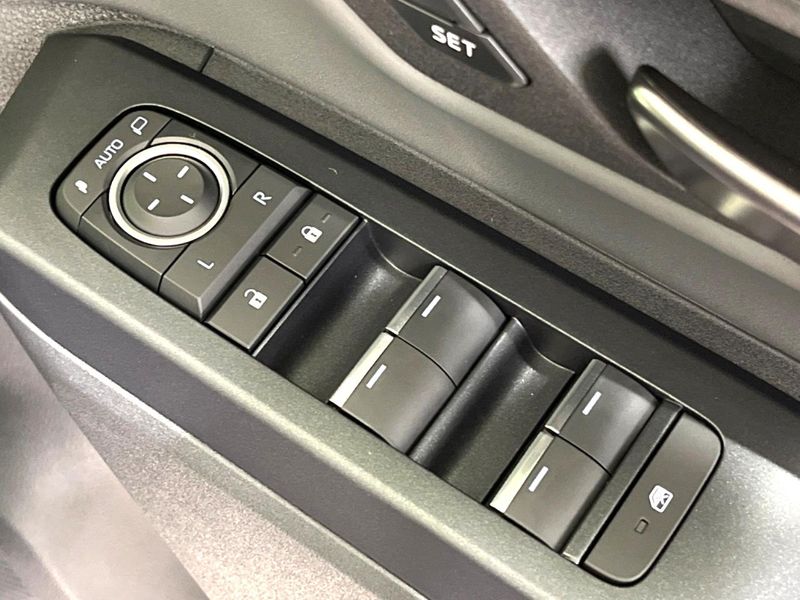 2026 Toyota RAV4 6AA-AXAN64 (UW-6a7a9149a9f94)[14]
