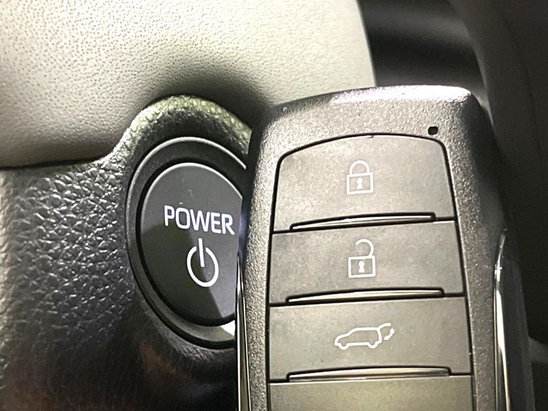 2026 Toyota RAV4 6AA-AXAN64 (UW-6a7a9149a9f94)[6]