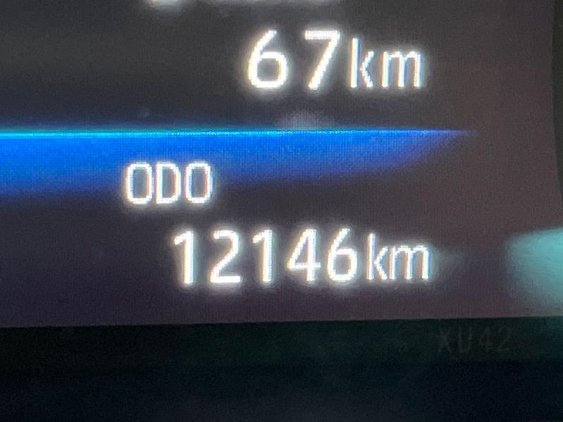 2022 Toyota Harrier Hybrid 6AA-AXUH80 (UW-6a7a91501cc16)[2]