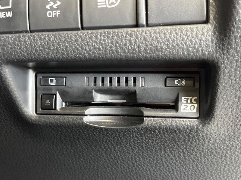 2022 Toyota Harrier Hybrid 6AA-AXUH80 (UW-6a7a91501cc16)[23]