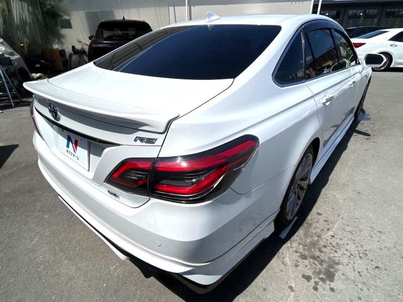 2022 Toyota Crown Hybrid 6AA-AZSH20 (UW-6a7a9163c71dc)[27]