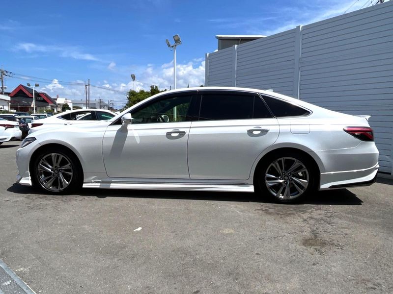 2022 Toyota Crown Hybrid 6AA-AZSH20 (UW-6a7a9163c71dc)[17]