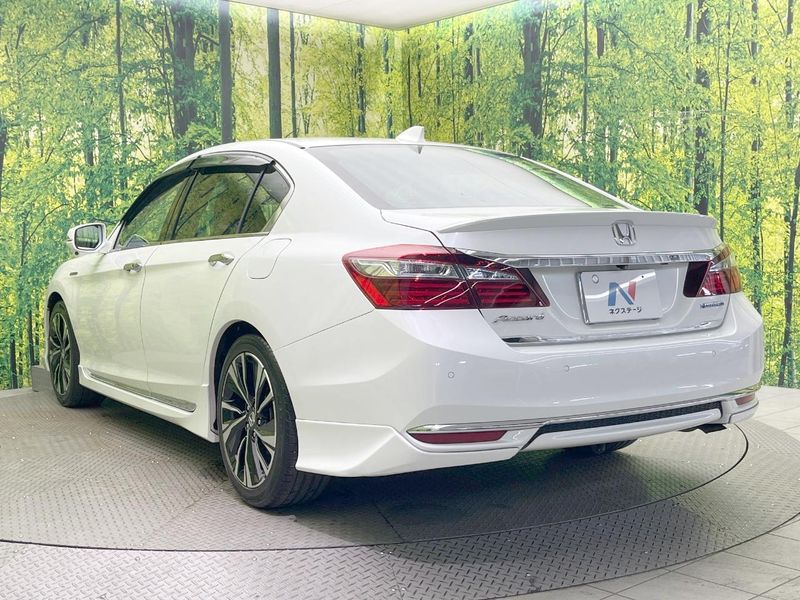 2016 Honda Accord Hybrid DAA-CR7 (UW-6a7a91a96bb54)[28]