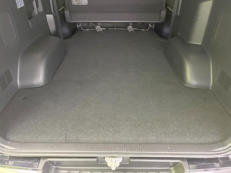 2021 Toyota Hiace Van QDF-GDH201V (UW-6a7a91e50853d)[15]