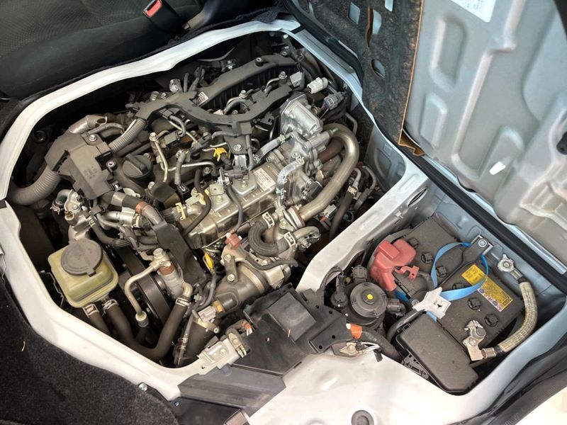 2022 Toyota Hiace Van 3DF-GDH201V (UW-6a7a91e56db1c)[4]