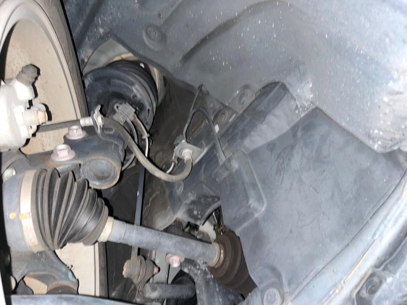 2014 Mazda Atenza Sedan LDA-GJ2FP (UW-6a7a91ff28a6a)[12]