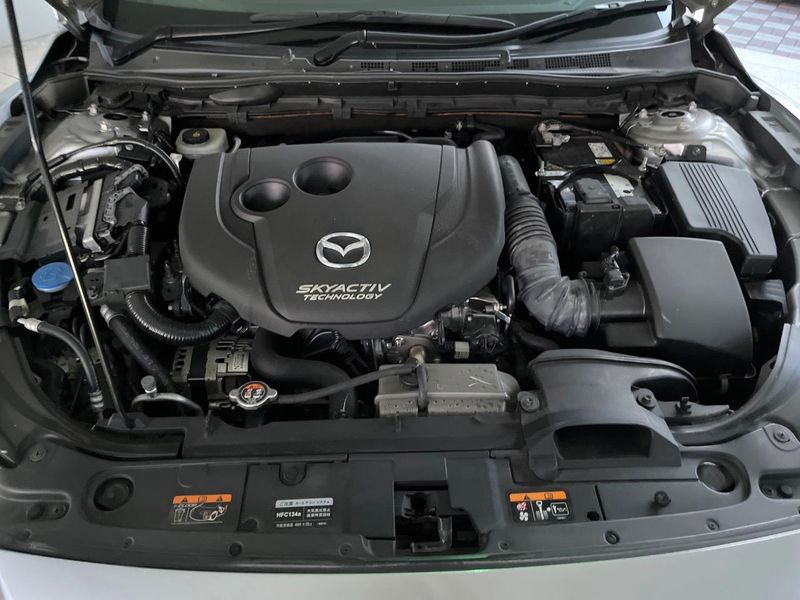 2014 Mazda Atenza Sedan LDA-GJ2FP (UW-6a7a91ff28a6a)[4]