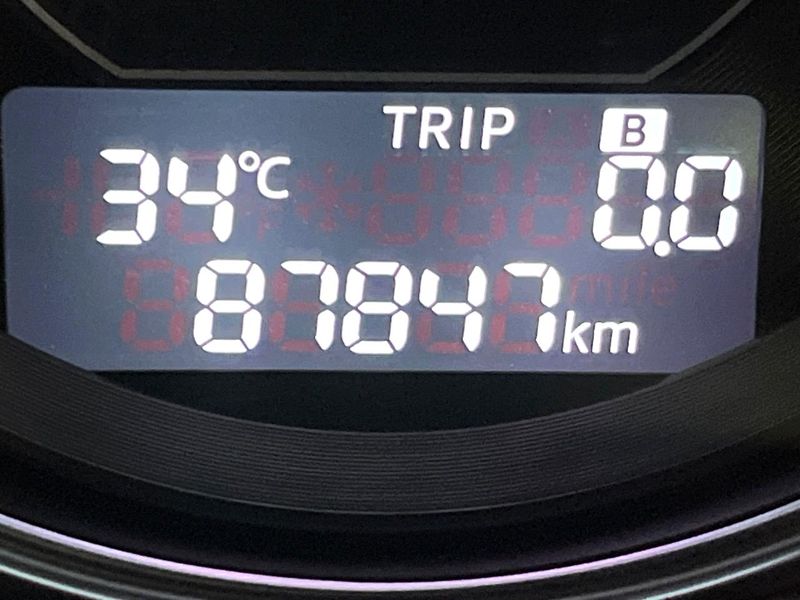 2014 Mazda Atenza Sedan LDA-GJ2FP (UW-6a7a91ff28a6a)[2]