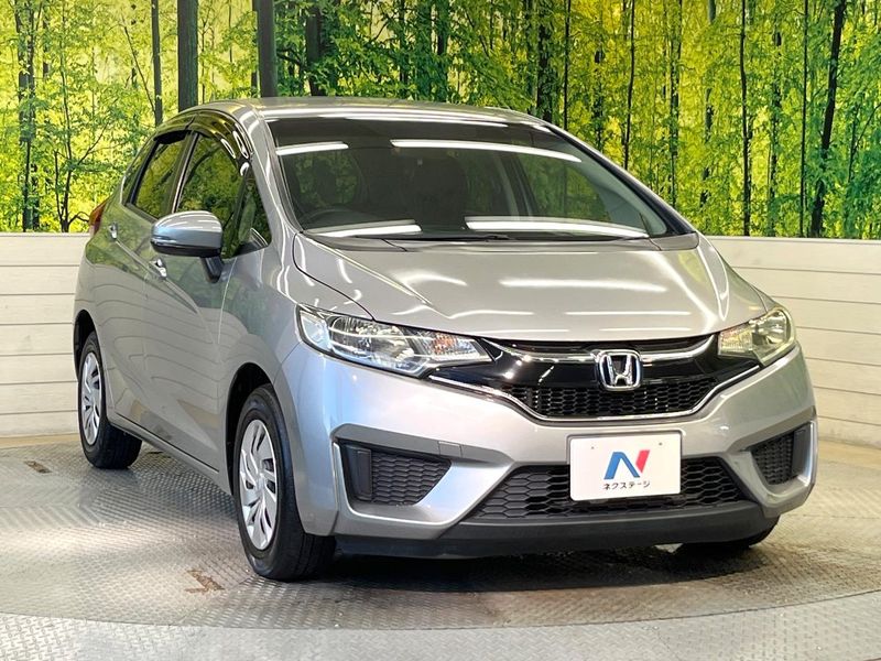 2015 Honda Fit DBA-GK3 (UW-6a7a920051850)[22]