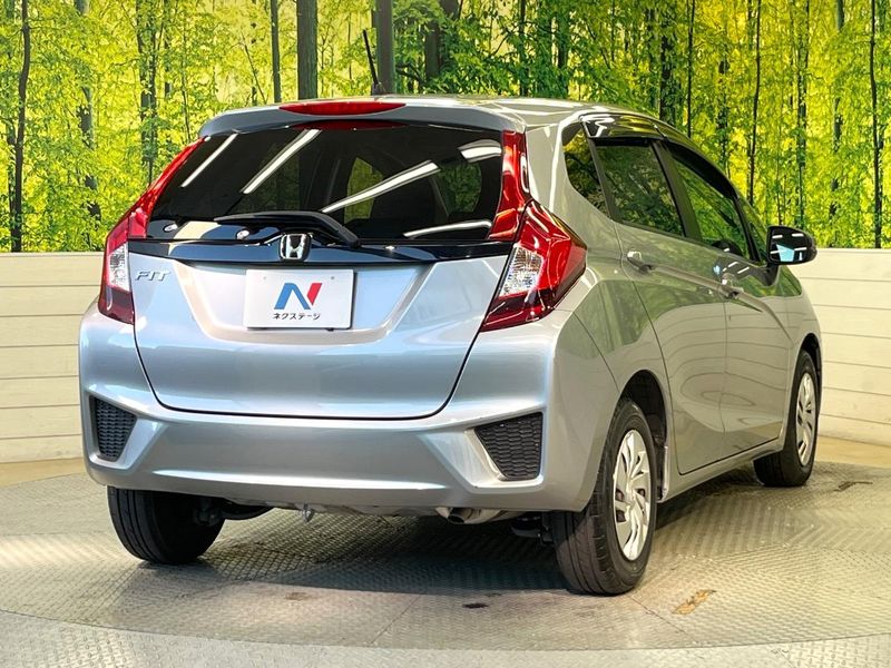 2015 Honda Fit DBA-GK3 (UW-6a7a920051850)[24]
