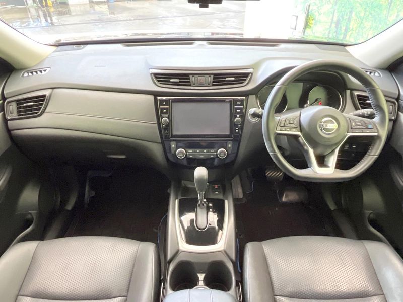 2018 Nissan X-Trail DAA-HNT32 (UW-6a7a9252a0d71)[28]