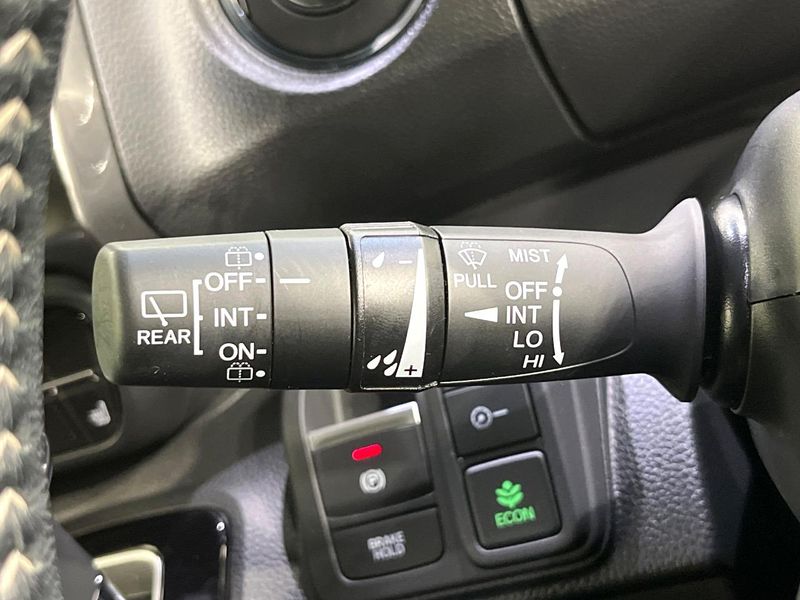 2023 Honda N-BOX CUSTOM 6BA-JF4 (UW-6a7a929b0667f)[29]