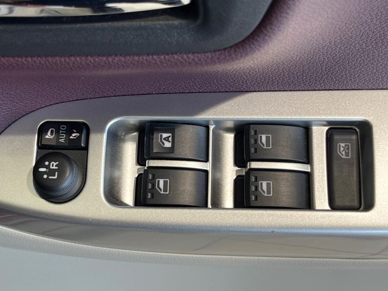 2017 Daihatsu Cast DBA-LA250S (UW-6a7a92f088375)[23]