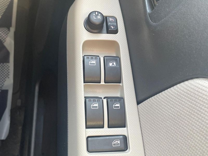 2023 Daihatsu Mira Tocot 5BA-LA550S (UW-6a7a92ff1553d)[18]