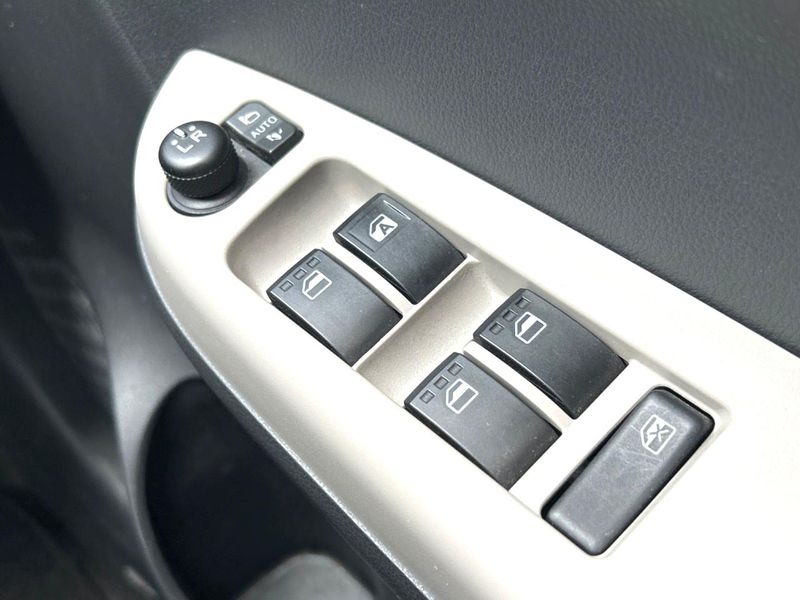 2016 Toyota Passo DBA-M700A (UW-6a7a9337a914c)[22]