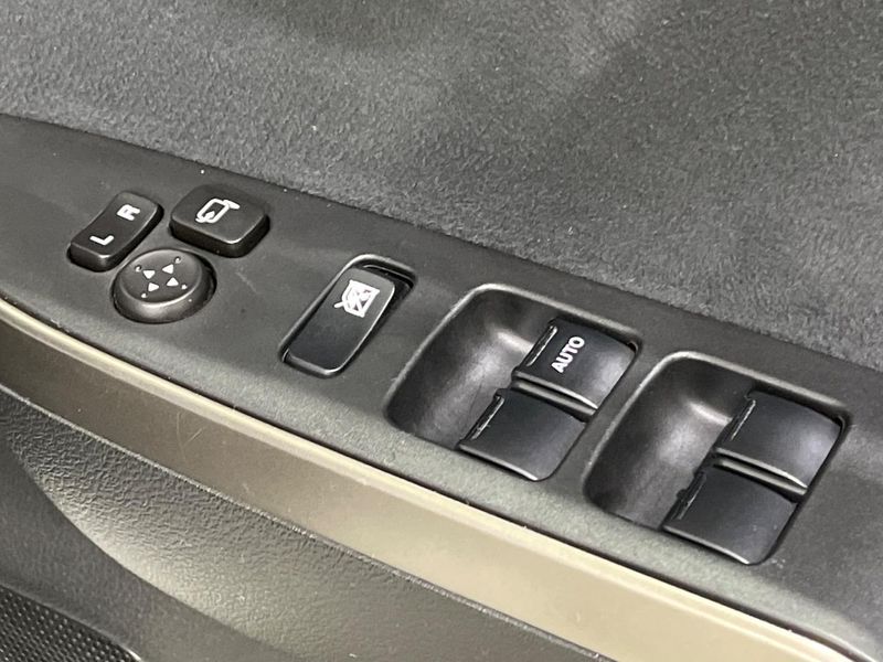 2017 Suzuki Solio Bandit DAA-MA36S (UW-6a7a93557d574)[20]