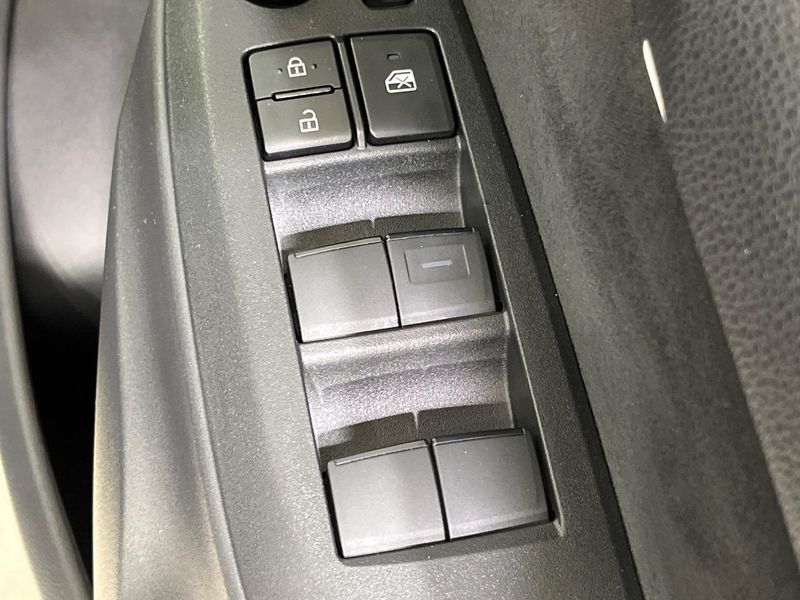 2023 Toyota Yaris 5BA-MXPA15 (UW-6a7a93c740005)[11]
