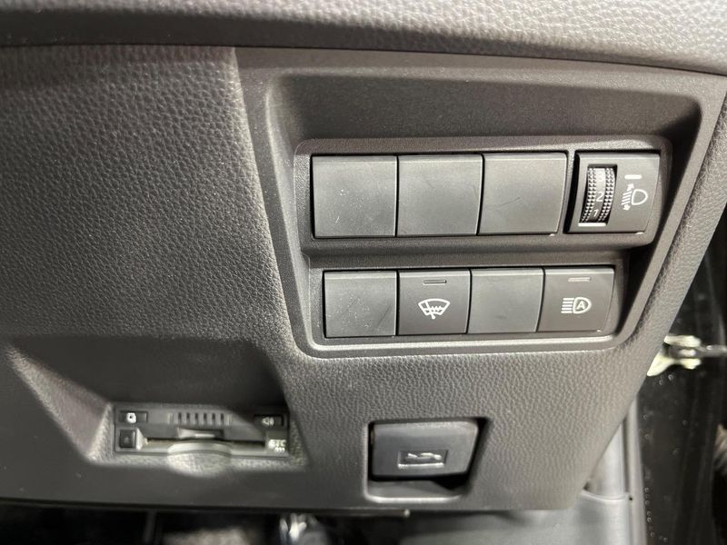2023 Toyota Yaris 5BA-MXPA15 (UW-6a7a93c740005)[13]