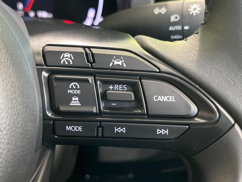 2025 Toyota Yaris Cross 5BA-MXPB10 (UW-6a7a93c87c9bc)[18]