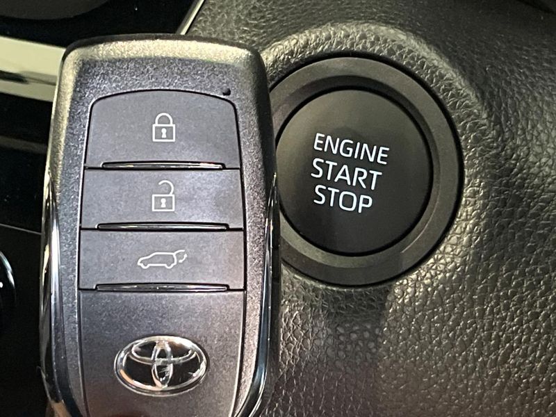 2025 Toyota Yaris Cross 5BA-MXPB10 (UW-6a7a93c87c9bc)[19]