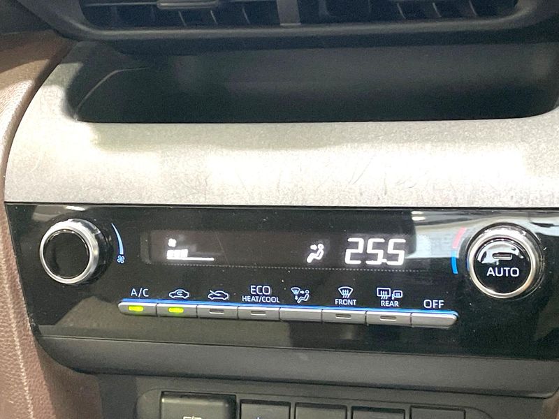 2022 Toyota Yaris Cross 6AA-MXPJ10 (UW-6a7a93d175360)[26]