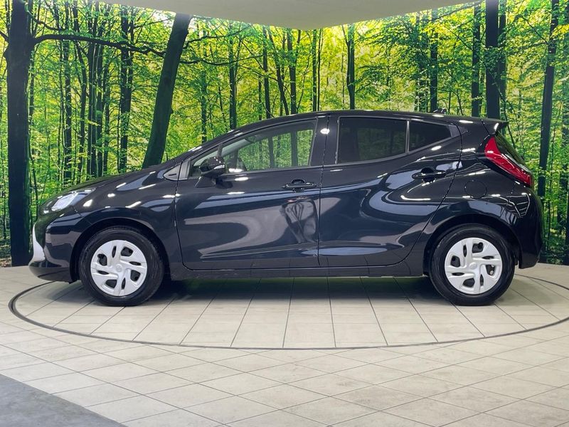 2024 Toyota Aqua 6AA-MXPK11 (UW-6a7a93df019f8)[13]