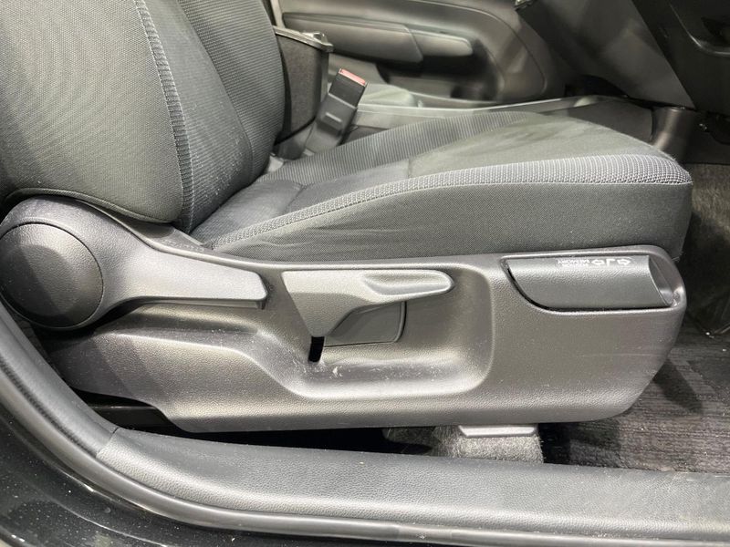 2022 Toyota Aqua 6AA-MXPK11 (UW-6a7a93df88ca4)[13]