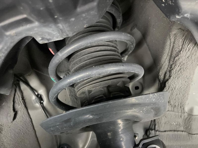 2022 Toyota Aqua 6AA-MXPK11 (UW-6a7a93df88ca4)[9]