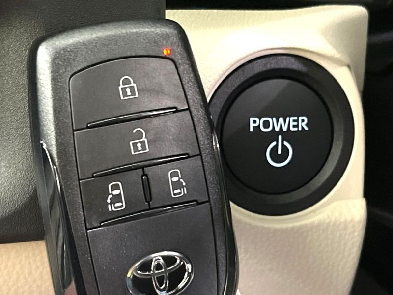 2026 Toyota Sienta 6AA-MXPL10G (UW-6a7a93ea8e701)[5]