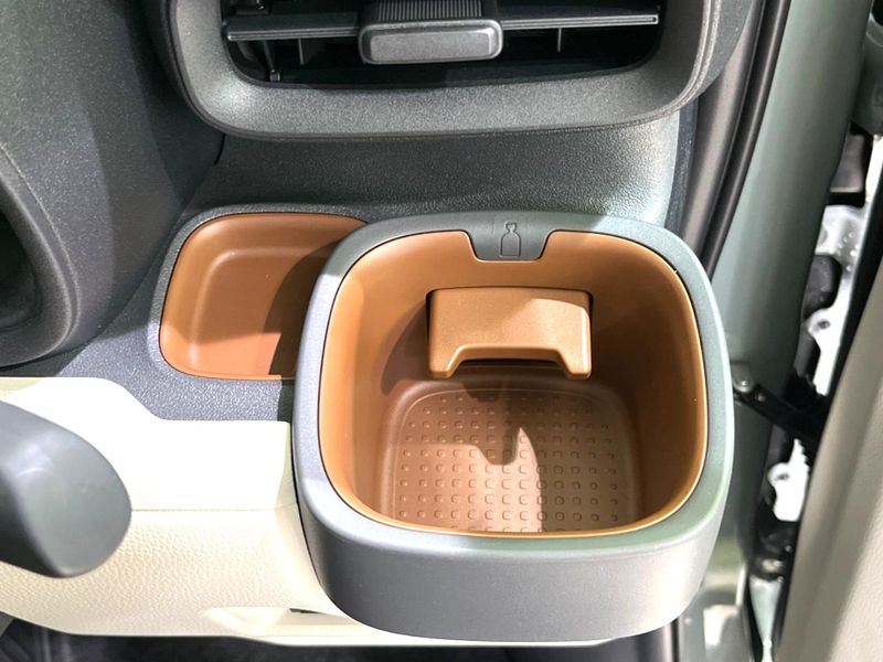2026 Toyota Sienta 6AA-MXPL10G (UW-6a7a93ea8e701)[6]