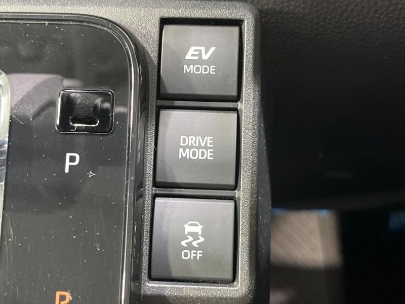 2023 Toyota Sienta 6AA-MXPL15G (UW-6a7a93ecad29c)[16]