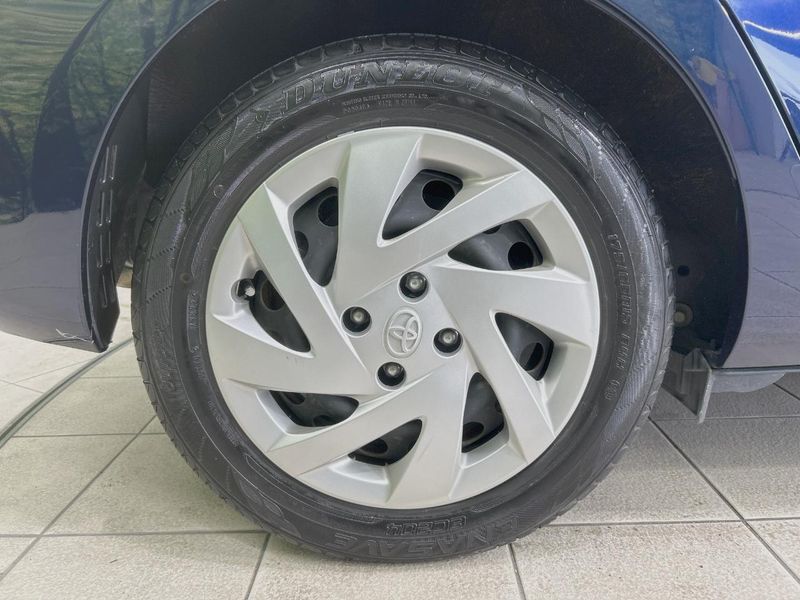 2018 Toyota Aqua DAA-NHP10 (UW-6a7a94256d930)[28]