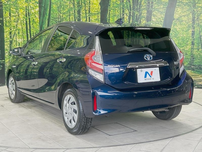 2018 Toyota Aqua DAA-NHP10 (UW-6a7a94256d930)[9]