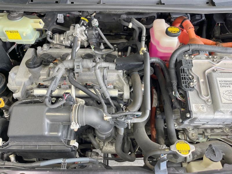 2015 Toyota Corolla Fielder DAA-NKE165G (UW-6a7a942f7c03d)[13]
