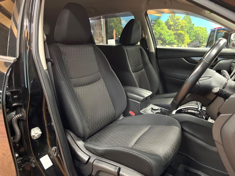 2018 Nissan X-Trail DBA-NT32 (UW-6a7a943e135fc)[17]