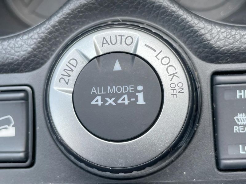 2019 Nissan X-Trail DBA-NT32 (UW-6a7a943ec5e9f)[19]