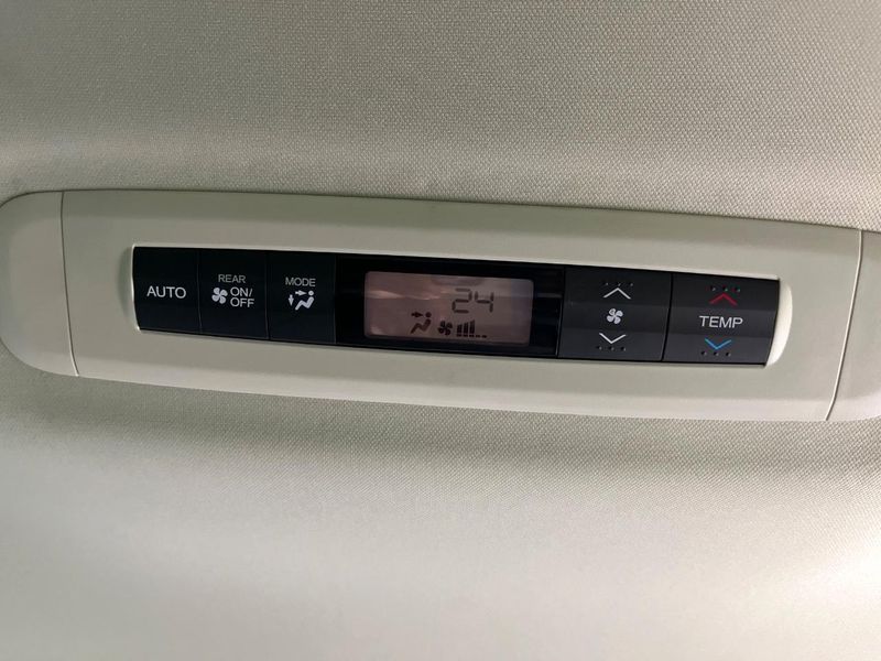 2013 Honda Odyssey DBA-RC1 (UW-6a7a94447079a)[22]
