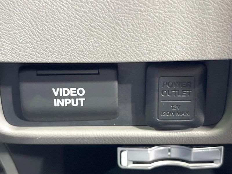 2010 Honda Stream DBA-RN6 (UW-6a7a944ce4f90)[7]