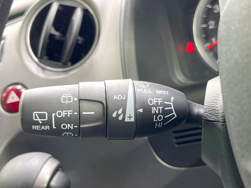 2010 Honda Stream DBA-RN6 (UW-6a7a944ce4f90)[20]