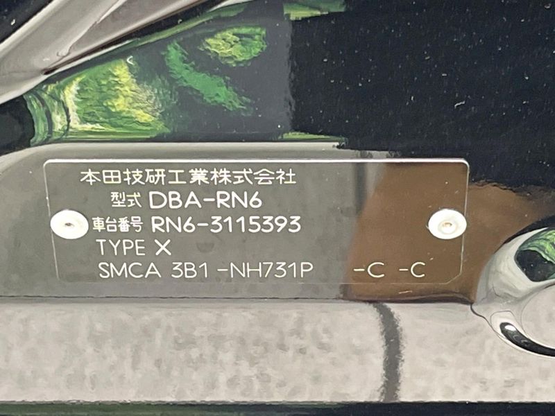 2010 Honda Stream DBA-RN6 (UW-6a7a944ce4f90)[1]